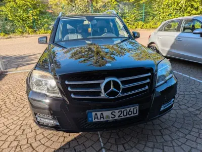 Second-hand Mercedes GLK220 170 CP (125 kW) 2010 Negru SUV