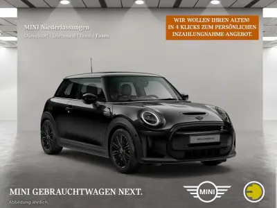 Gebraucht Mini Cooper SE 135 kW (184 PS) 2023 Schwarz Kleinwagen