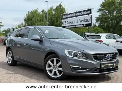Gebraucht Volvo V60 Summum 224 PS (164 kW) 2017 Grau Kombi