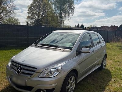 Usata Mercedes B150 95 CV (69 kW) 2009 Argento Monovolume