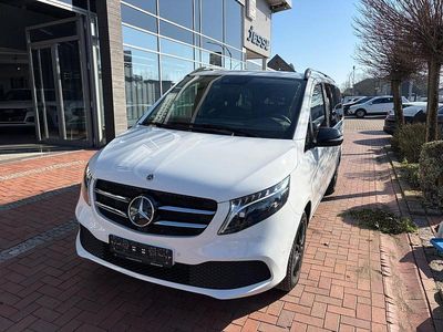 Gebraucht Mercedes V220 Edition 163 PS (119 kW) 2023 Weiß metallic Van / Kleinbus