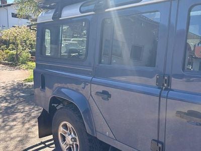 Usata Land Rover Defender SE 122 CV (89 kW) 2014 Blu Station wagon