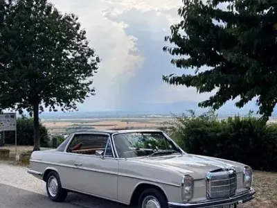 Gebraucht Mercedes W114 150 PS (110 kW) 1969 Beige Coupé