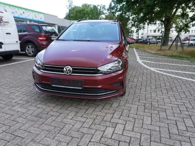 Gebraucht VW Golf VII United 150 PS (110 kW) 2020 Rot Limousine
