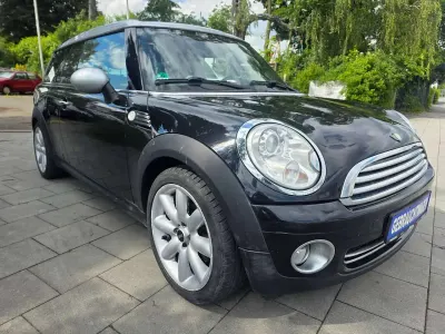 Gebraucht Mini Cooper Clubman 122 PS (89 kW) 2010 Midnight black metallic Kombi