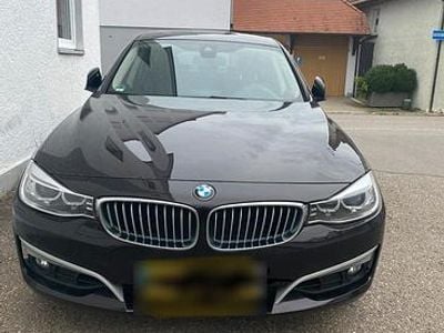Second-hand BMW 330 2014 Maro Berlinǎ