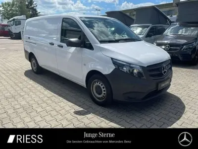 Gebraucht Mercedes Vito 163 PS (119 kW) 2024 Arktikweiß Van