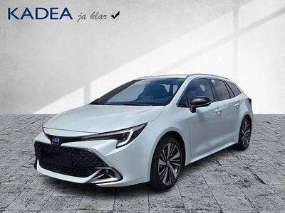 Neu Toyota Corolla 196 PS (144 kW) 2025 Platinum white pearl mc. Kombi