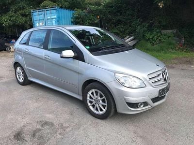 Mercedes B200