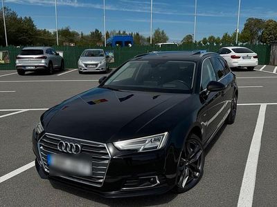Schwarz Gebraucht 2016 Audi A4 Kombi | 13.200 €