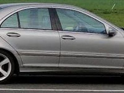Grau Gebraucht 2005 Mercedes C230 Limousine | 4.200 €