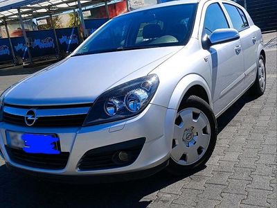 Gebraucht Opel Astra 105 PS (77 kW) 2006 Silber Limousine