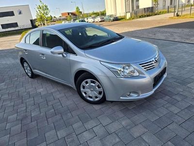 Gebraucht Toyota Avensis Sol 147 PS (108 kW) 2009 Silver metallic Limousine