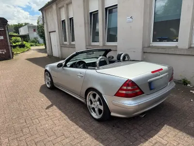 Gebraucht Mercedes SLK230 197 PS (144 kW) 2001 Silber Cabrio