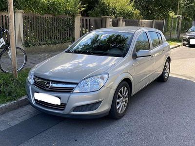 Gebraucht 2007 Opel Astra Edition Limousine | 3.150 € (Teuer)