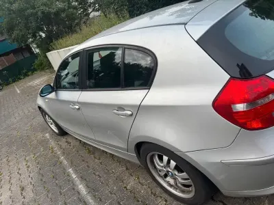 Gebraucht BMW 118 143 PS (105 kW) 2009 Silber Kleinwagen