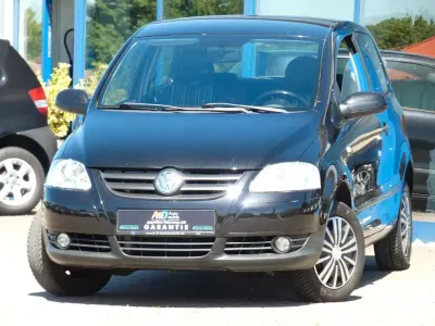 Gebraucht VW Fox Basis 75 PS (55 kW) 2006 Schwarz Kleinwagen