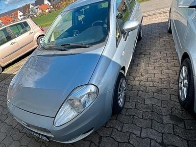 Gebraucht Fiat Punto 69 PS (50 kW) 2009 Grau Kleinwagen