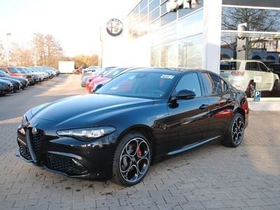 Nero vesuvio metallic Gebraucht 2022 Alfa Romeo Giulia Premium Limousine | 39.990 € (Teuer)