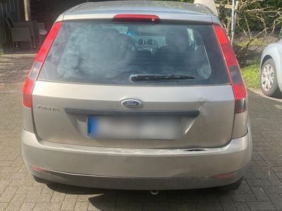 gebraucht Ford Fiesta 1.3