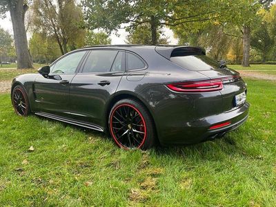 Porsche Panamera 4
