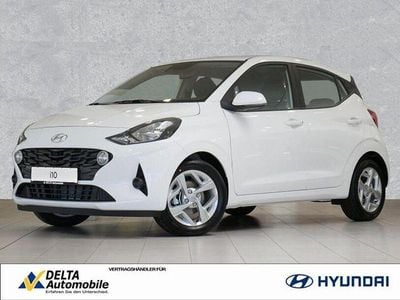 Gebraucht Hyundai i10 Trend 67 PS (49 kW) 2022 Weiß Kleinwagen