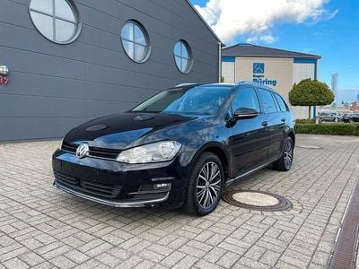 Schwarz Gebraucht 2017 VW Golf VII Allstar Kombi | 10.590 € (Fairer Preis)
