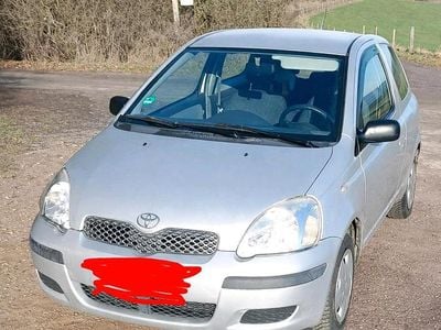 Gebraucht Toyota Yaris 65 PS (47 kW) 2003 Silber Kleinwagen