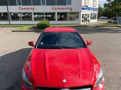 Gebraucht Mercedes CLA200 136 PS (100 kW) 2015 Rot Limousine
