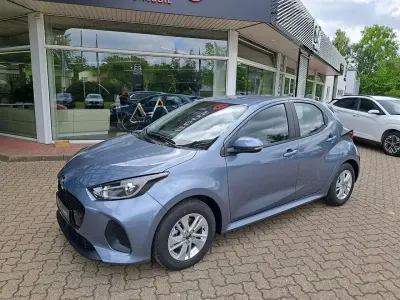 Neu Mazda 2 Center-Line 116 PS (85 kW) 2026 Sky grey Kleinwagen