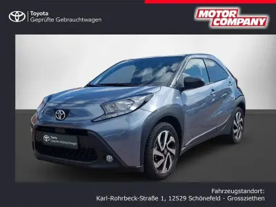 Gebraucht Toyota Aygo X Basis 72 PS (52 kW) 2024 Grau SUV