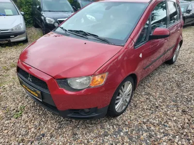 Gebraucht Mitsubishi Colt Inform 95 PS (69 kW) 2009 Rot Kleinwagen
