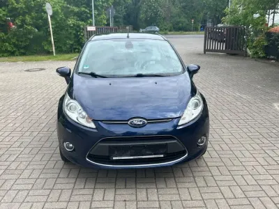 Używany Ford Fiesta Titanium 82 KM (60 kW) 2012 Niebieski Kombi