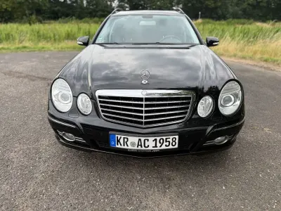 Gebraucht Mercedes E220 Avantgarde 170 PS (125 kW) 2008 Schwarz Limousine