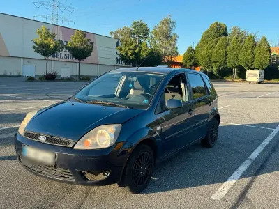 Gebraucht Ford Fiesta 60 PS (44 kW) 2008 Blau Kleinwagen