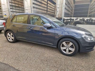 Grau Gebraucht 2014 VW Golf Limousine | 6.000 € (Fairer Preis)