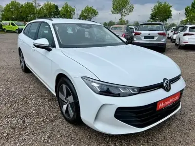 Gebraucht VW Passat 150 PS (110 kW) 2025 Weiß Kombi
