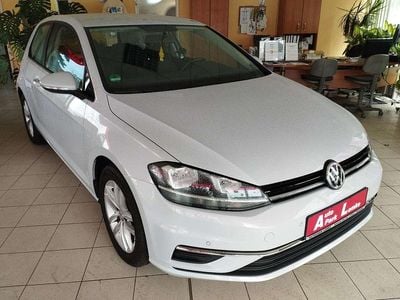 Gebraucht VW Golf VII Comfortline 125 PS (91 kW) 2017 White silver Limousine