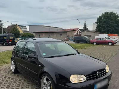 Gebraucht VW Golf IV 110 PS (80 kW) 2001 Schwarz Kleinwagen