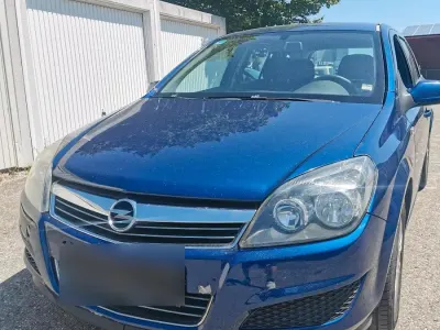 Gebraucht Opel Astra 90 PS (66 kW) 2009 Blau Kombi