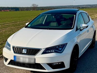 Usata Seat Leon Business 130 CV (95 kW) 2019 Bianco Berlina