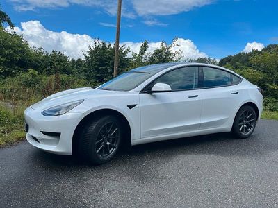 Gebraucht Tesla Model 3 239 kW (325 PS) 2022 Weiß Limousine
