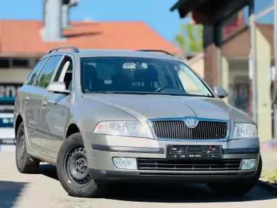 Gebraucht Skoda Octavia Ambiente 116 PS (85 kW) 2008 Grau Kombi