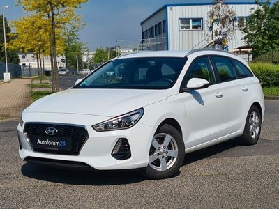 gebraucht Hyundai i30 cw Family*1.Hand*8-Fach*SHZ*PDC*Tempo*