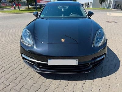 Porsche Panamera 4