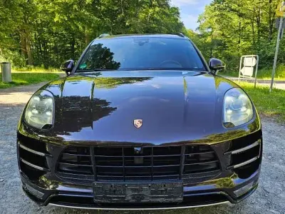 Gebraucht Porsche Macan Turbo Performance Package 441 PS (324 kW) 2017 Braun SUV