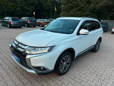 Gebraucht Mitsubishi Outlander Plus 150 PS (110 kW) 2017 Weiß SUV