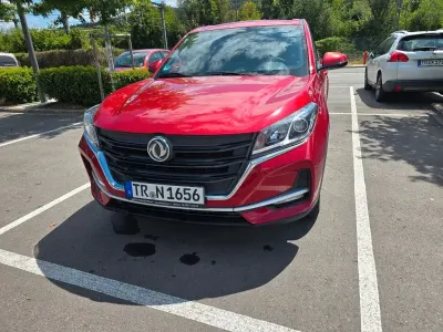 Gebraucht DFSK Fengon 106 PS (77 kW) 2023 Rot SUV