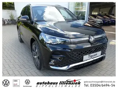 Gebraucht VW Tiguan R-line 193 PS (141 kW) 2025 Schwarz SUV