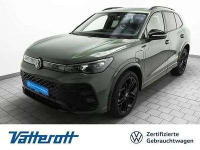Second-hand VW Tiguan R-line 272 CP (200 kW) 2025 Verde SUV